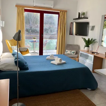 Surf And Sun Apartment *